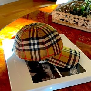 Burberry Baseball Cap (unisex)